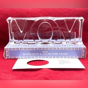 Vintage 1983 Avon “MOM” Glass Frame Paperweight- Mantle Art w/box & stencil NIB